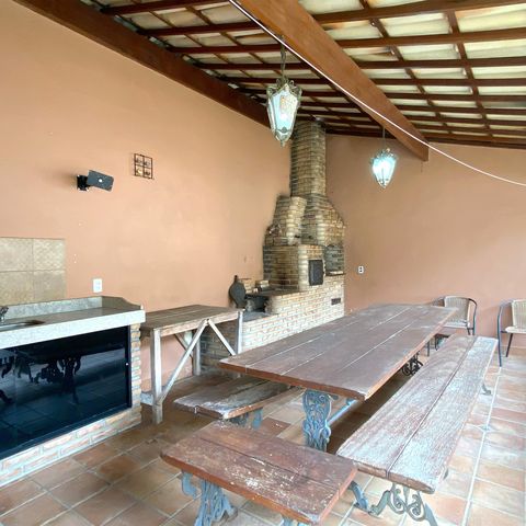 Casa para alugar com 2000m², 3 quartos e 4 vagasEspaço Gourmet