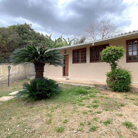 Casa para alugar com 2000m², 3 quartos e 4 vagasÁrea Externa