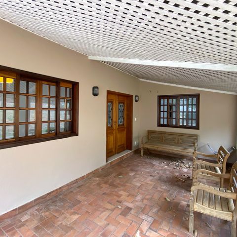 Casa para alugar com 2000m², 3 quartos e 4 vagasÁrea Externa