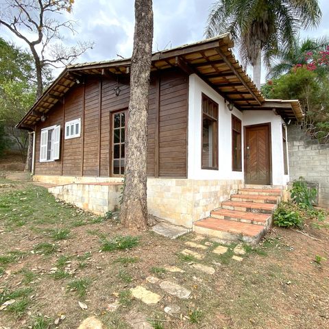 Casa para alugar com 2000m², 3 quartos e 4 vagasÁrea Externa