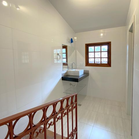 Casa para alugar com 2000m², 3 quartos e 4 vagasBanheiro 2