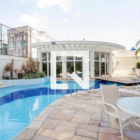 Apartamento à venda com 70m², 3 quartos e 1 vaga Apartamento à venda com 70m², 3 quartos e 1 vagaPiscina