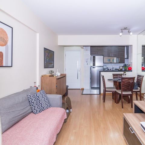 Apartamento à venda com 70m², 3 quartos e 1 vaga Apartamento à venda com 70m², 3 quartos e 1 vagaSala