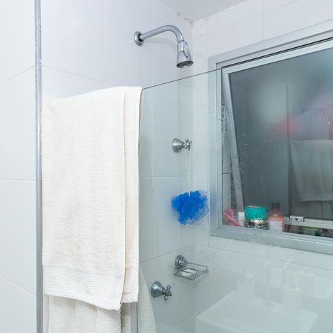 Apartamento à venda com 70m², 3 quartos e 1 vaga Apartamento à venda com 70m², 3 quartos e 1 vagaBanheiro da Suíte