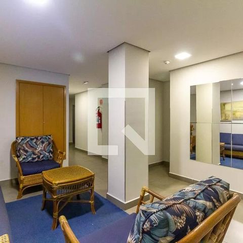 Apartamento à venda com 70m², 3 quartos e 1 vaga Apartamento à venda com 70m², 3 quartos e 1 vagaHall