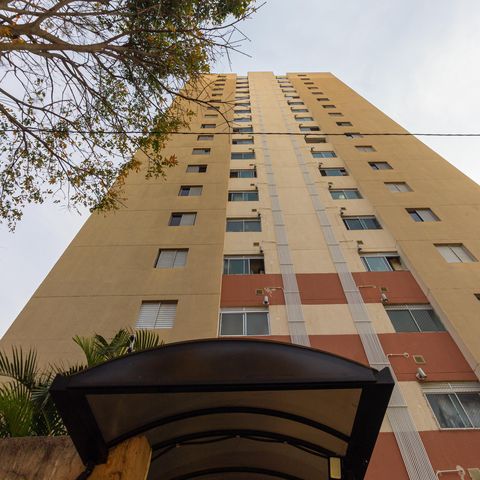 Apartamento à venda com 52m², 2 quartos e 1 vaga Apartamento à venda com 52m², 2 quartos e 1 vagaFachada