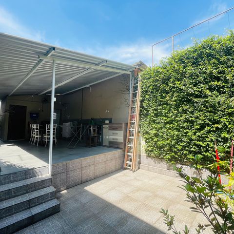 Casa à venda com 125m², 2 quartos e 2 vagas Casa à venda com 125m², 2 quartos e 2 vagasChurrasqueira