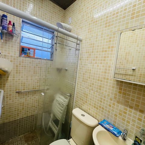 Casa à venda com 125m², 2 quartos e 2 vagas Casa à venda com 125m², 2 quartos e 2 vagasBanheiro Social