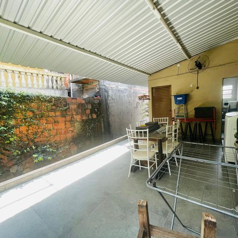 Casa à venda com 125m², 2 quartos e 2 vagas Casa à venda com 125m², 2 quartos e 2 vagasQuintal