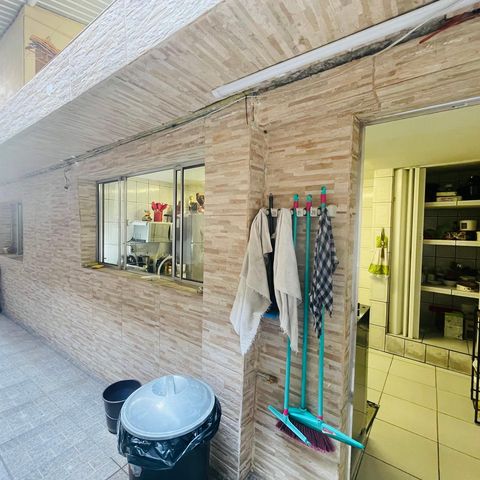 Casa à venda com 125m², 2 quartos e 2 vagas Casa à venda com 125m², 2 quartos e 2 vagasÁrea externa