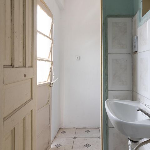 Casa para alugar com 48m², 1 quarto e sem vaga Casa para alugar com 48m², 1 quarto e sem vagaBanheiro