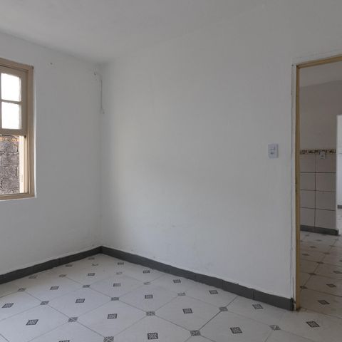 Casa para alugar com 48m², 1 quarto e sem vaga Casa para alugar com 48m², 1 quarto e sem vagaQuarto