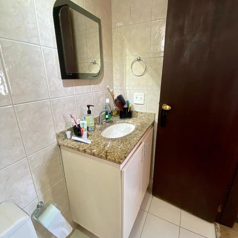 Apartamento à venda com 171m², 4 quartos e 2 vagas Apartamento à venda com 171m², 4 quartos e 2 vagasBanheiro da Suíte