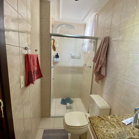 Apartamento à venda com 171m², 4 quartos e 2 vagas Apartamento à venda com 171m², 4 quartos e 2 vagasBanheiro da Suíte