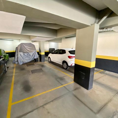 Apartamento à venda com 171m², 4 quartos e 2 vagas Apartamento à venda com 171m², 4 quartos e 2 vagasGaragem