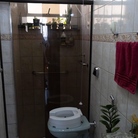 Apartamento à venda com 70m², 3 quartos e 1 vaga Apartamento à venda com 70m², 3 quartos e 1 vagaBanheiro Social