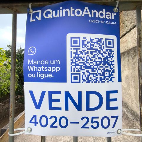 Casa à venda com 107m², 2 quartos e 2 vagas Casa à venda com 107m², 2 quartos e 2 vagasPlaca