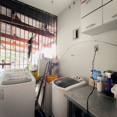Casa à venda com 107m², 2 quartos e 2 vagas Casa à venda com 107m², 2 quartos e 2 vagasÁrea de Serviço