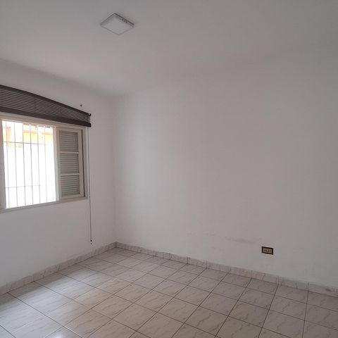 Casa para alugar com 300m², 5 quartos e 2 vagas Casa para alugar com 300m², 5 quartos e 2 vagasQuarto 2