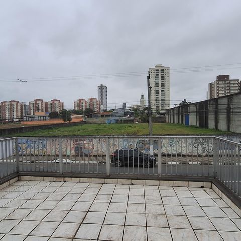 Casa para alugar com 300m², 5 quartos e 2 vagas Casa para alugar com 300m², 5 quartos e 2 vagasTerraço