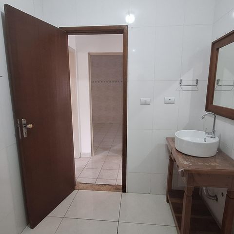 Casa para alugar com 300m², 5 quartos e 2 vagas Casa para alugar com 300m², 5 quartos e 2 vagasBanheiro