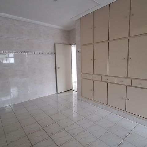 Casa para alugar com 300m², 5 quartos e 2 vagas Casa para alugar com 300m², 5 quartos e 2 vagasCozinha