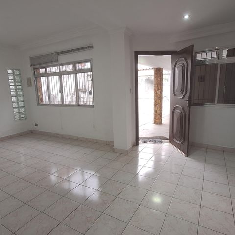 Casa para alugar com 300m², 5 quartos e 2 vagas Casa para alugar com 300m², 5 quartos e 2 vagasSala