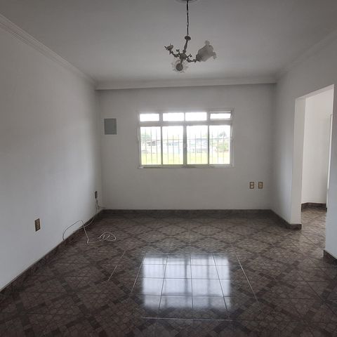 Casa para alugar com 300m², 5 quartos e 2 vagas Casa para alugar com 300m², 5 quartos e 2 vagasCasa 2