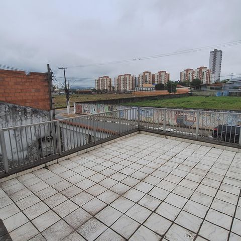Casa para alugar com 300m², 5 quartos e 2 vagas Casa para alugar com 300m², 5 quartos e 2 vagasTerraço