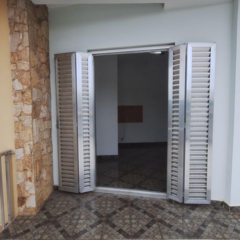 Casa para alugar com 300m², 5 quartos e 2 vagas Casa para alugar com 300m², 5 quartos e 2 vagasTerraço