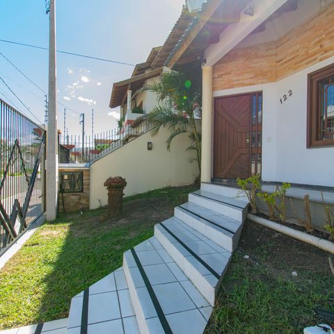 Casa para alugar com 325m², 4 quartos e 4 vagas Casa para alugar com 325m², 4 quartos e 4 vagasÁrea Externa