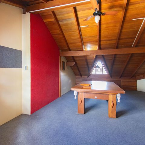 Casa para alugar com 325m², 4 quartos e 4 vagas Casa para alugar com 325m², 4 quartos e 4 vagasSótão