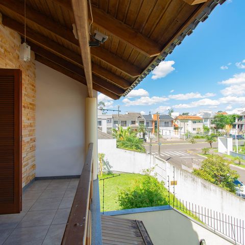 Casa para alugar com 325m², 4 quartos e 4 vagas Casa para alugar com 325m², 4 quartos e 4 vagasVaranda do Quarto 2
