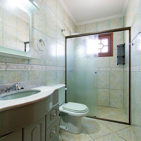 Casa para alugar com 325m², 4 quartos e 4 vagas Casa para alugar com 325m², 4 quartos e 4 vagasBanheiro Social