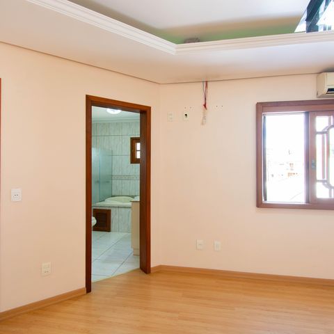 Casa para alugar com 325m², 4 quartos e 4 vagas Casa para alugar com 325m², 4 quartos e 4 vagasSuíte