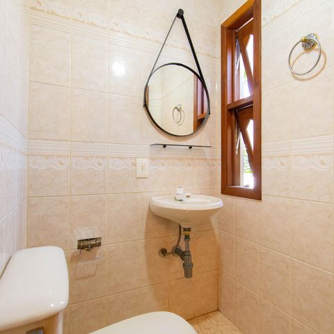 Casa para alugar com 325m², 4 quartos e 4 vagas Casa para alugar com 325m², 4 quartos e 4 vagasLavabo