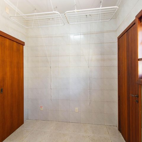 Casa para alugar com 325m², 4 quartos e 4 vagas Casa para alugar com 325m², 4 quartos e 4 vagasÁrea de Serviço