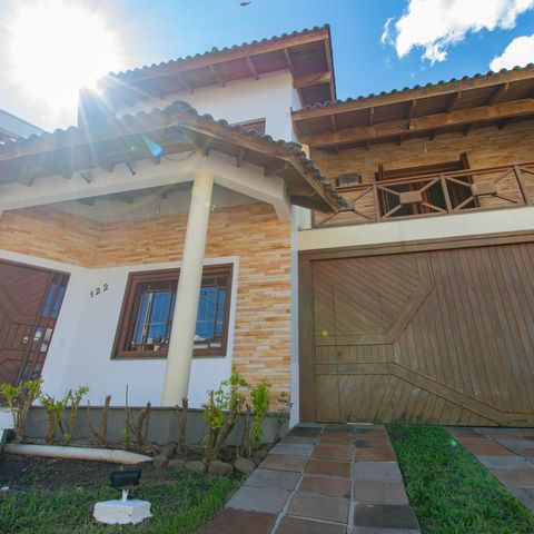 Casa para alugar com 325m², 4 quartos e 4 vagas Casa para alugar com 325m², 4 quartos e 4 vagasÁrea Externa