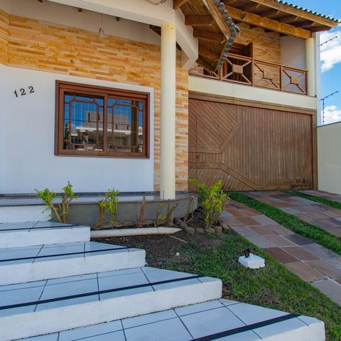 Casa para alugar com 325m², 4 quartos e 4 vagas Casa para alugar com 325m², 4 quartos e 4 vagasÁrea Externa