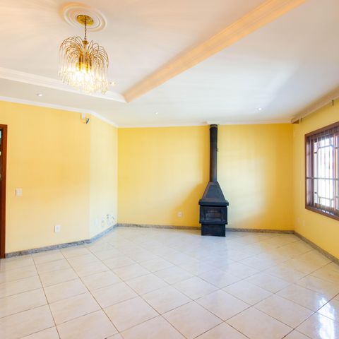 Casa para alugar com 325m², 4 quartos e 4 vagas Casa para alugar com 325m², 4 quartos e 4 vagasSala