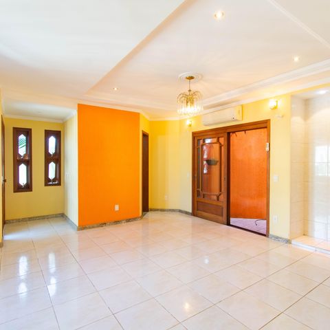 Casa para alugar com 325m², 4 quartos e 4 vagas Casa para alugar com 325m², 4 quartos e 4 vagasSala