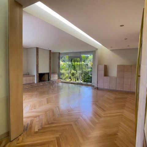 Casa à venda com 740m², 4 quartos e 6 vagas