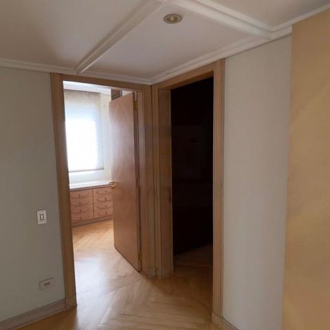 Casa à venda com 740m², 4 quartos e 6 vagas