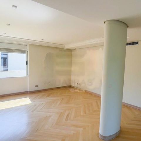 Casa à venda com 740m², 4 quartos e 6 vagas