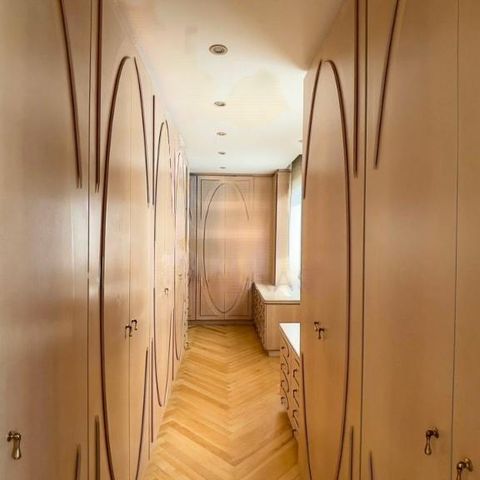 Casa à venda com 740m², 4 quartos e 6 vagas