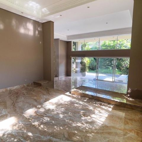 Casa à venda com 740m², 4 quartos e 6 vagas