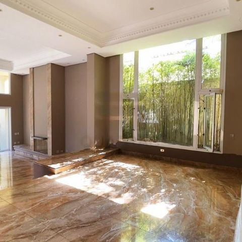 Casa à venda com 740m², 4 quartos e 6 vagas