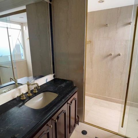 Casa à venda com 740m², 4 quartos e 6 vagas