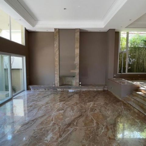 Casa à venda com 740m², 4 quartos e 6 vagas