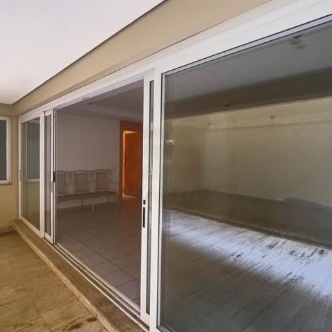 Casa à venda com 740m², 4 quartos e 6 vagas